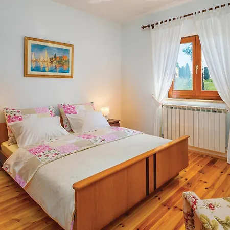 3 Bedroom Cozy In *