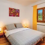 Lägenhet 3 Bedroom Cozy In *