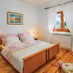 3 Bedroom Cozy In *