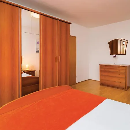 3 Bedroom Cozy In * Nedescina