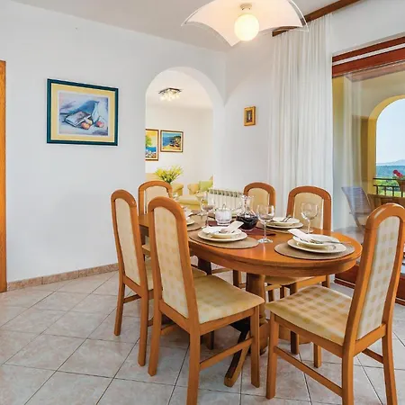 3 Bedroom Cozy In